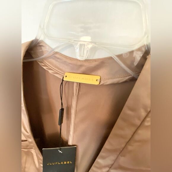 NWT Champagne color JLUXLABLE Jumpsuit. Satin Feel. OS, lined, Stretch - Picture 4 of 6